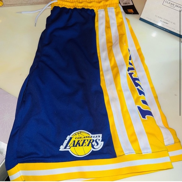 MEN LA LAKER SHORTS - Picture 2 of 4